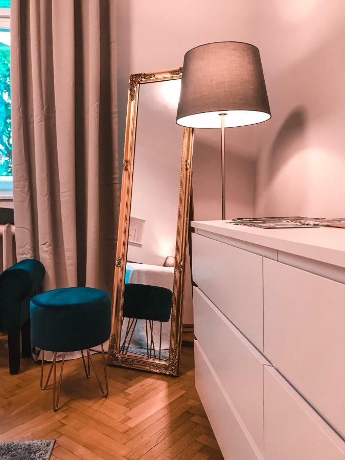 Luxury Only For Business Travel Apartman